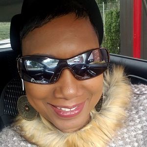 Meet your Posher, Martha